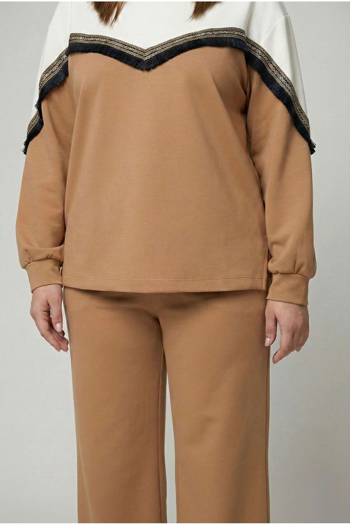 Kadın Büyük Beden Uzun Kollu Püskül Detaylı Modal Kumaş Eşofman Takımı 8249-26