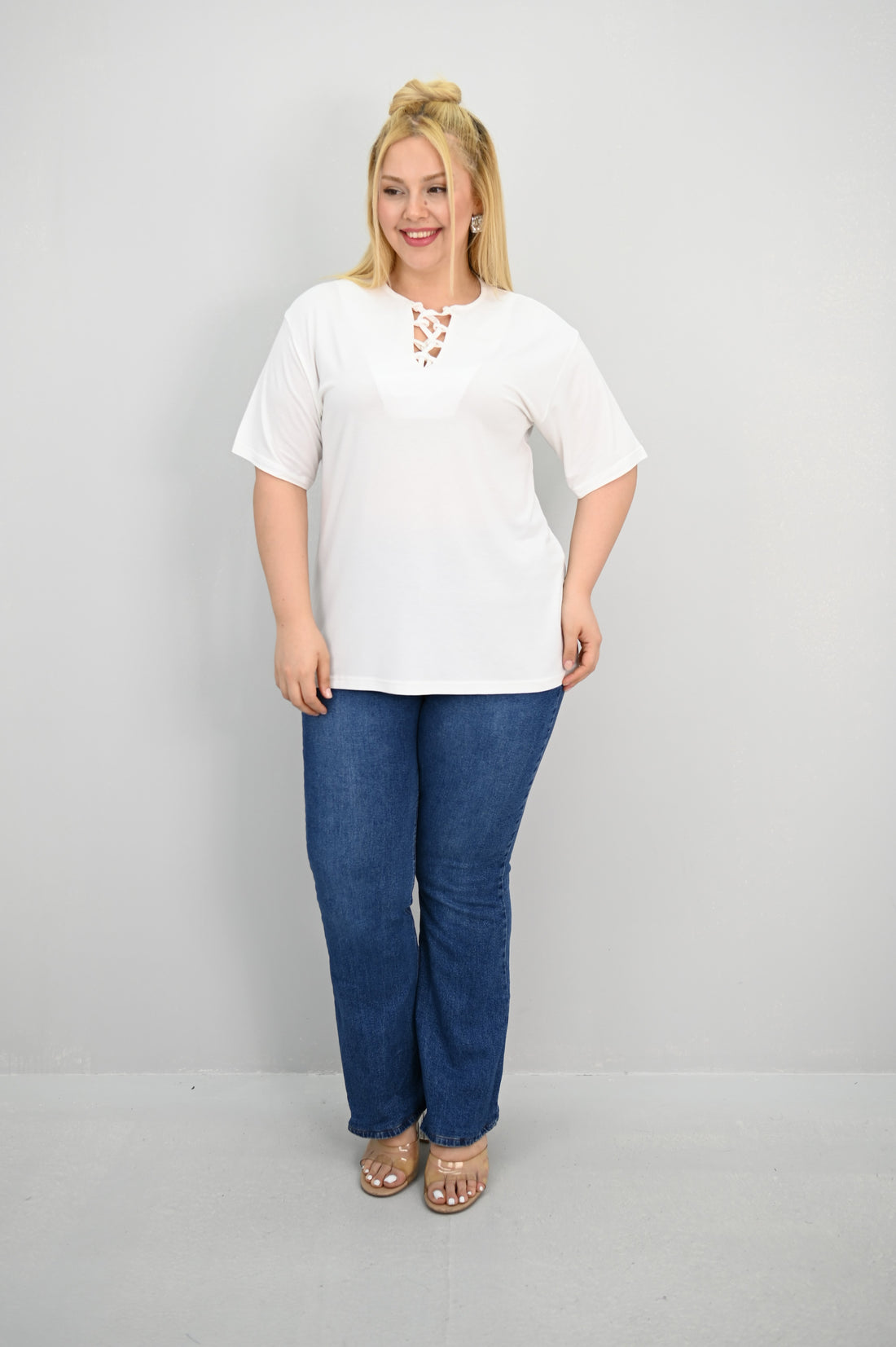 Kadın Büyük Beden Kısa Kollu Yakası Biye Detaylı Bluz 1970-25